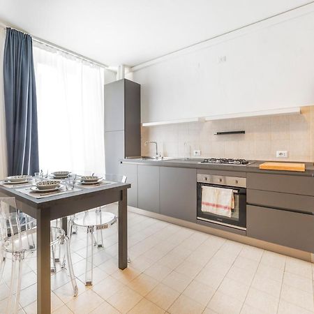 Roomy Apartment Close To Subway M5! Милан Экстерьер фото