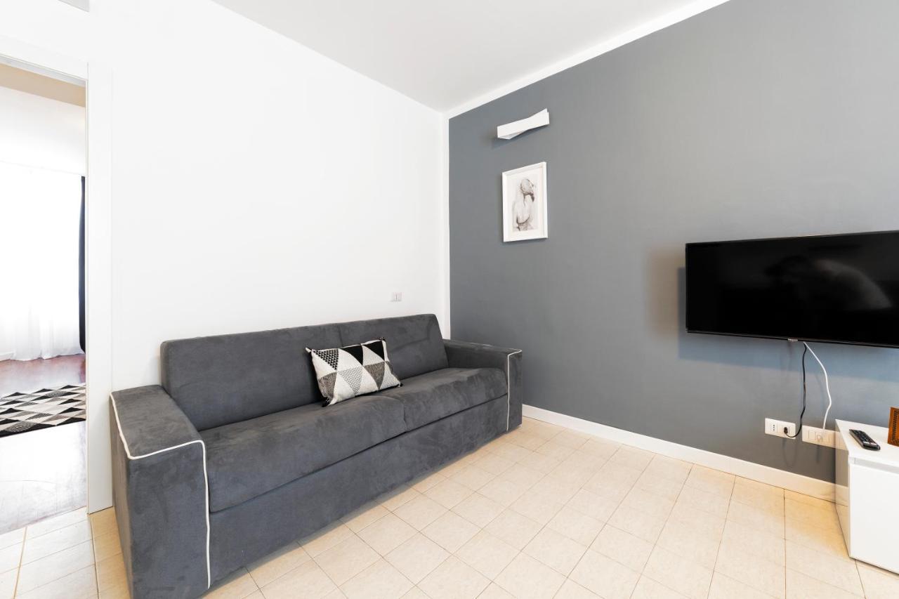 Roomy Apartment Close To Subway M5! Милан Экстерьер фото